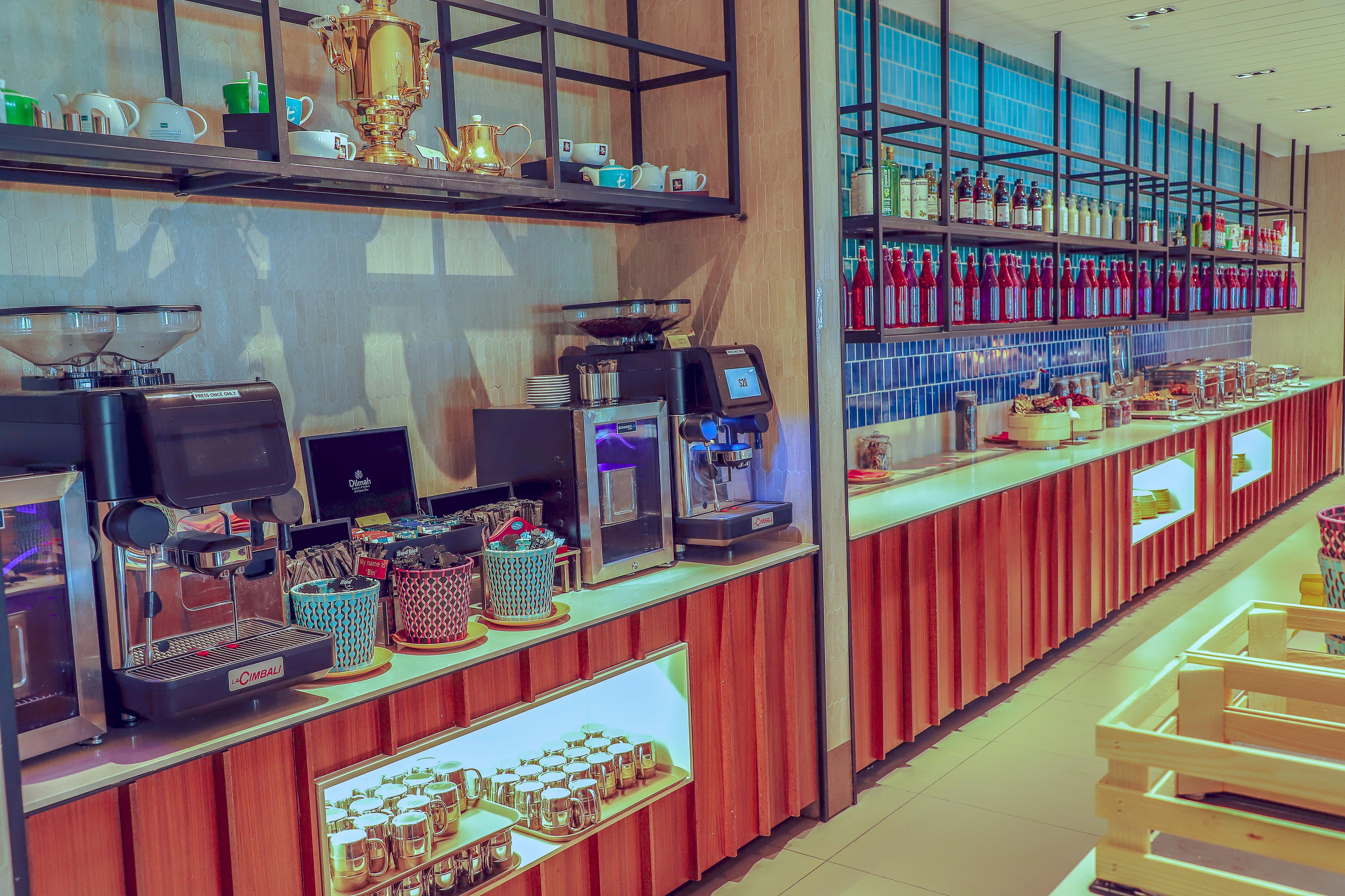Hard Rock Hotel Desaru Coast Exterior foto The coffee bar at the lounge