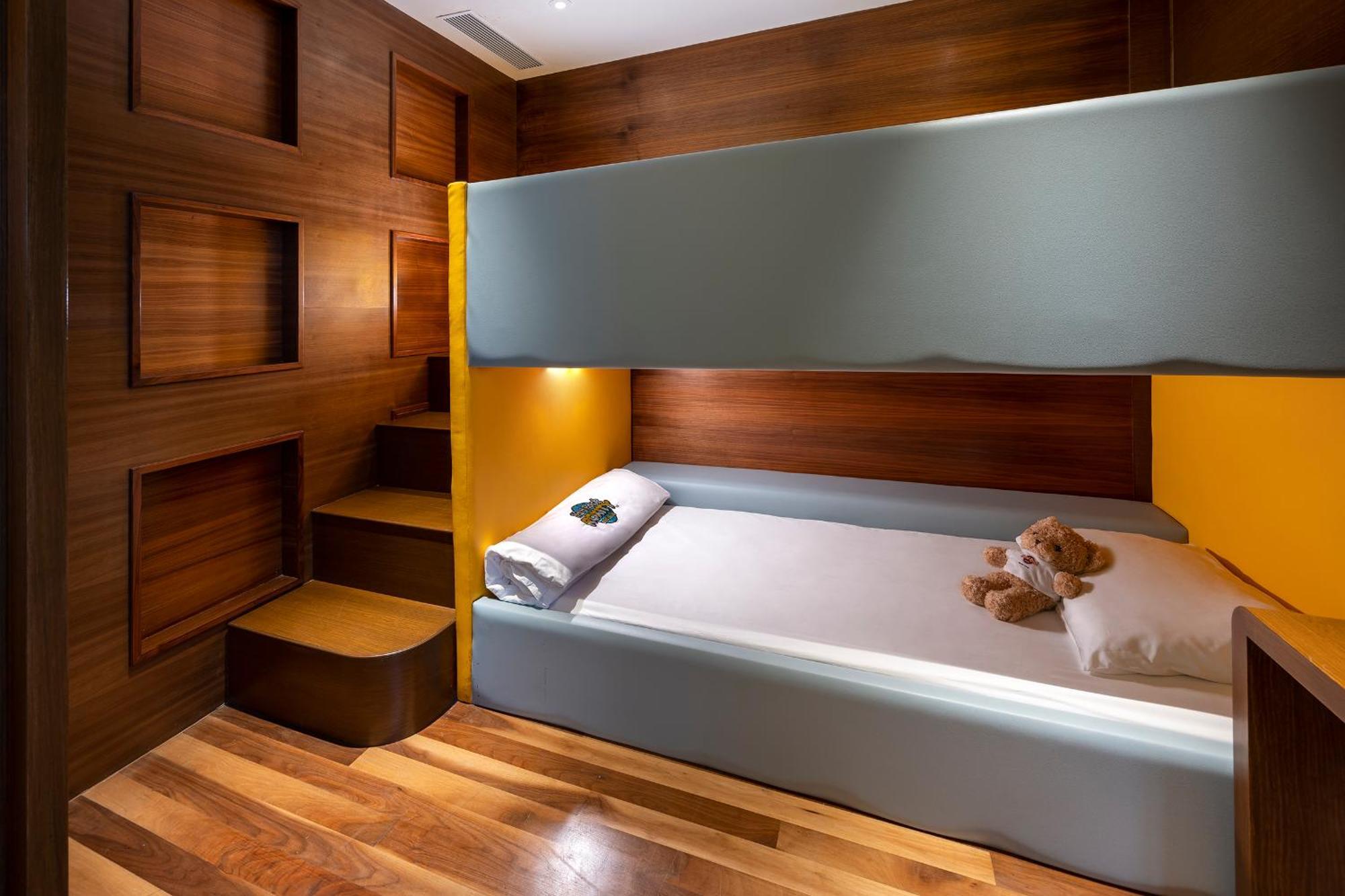Hard Rock Hotel Desaru Coast Exterior foto A bunk bed